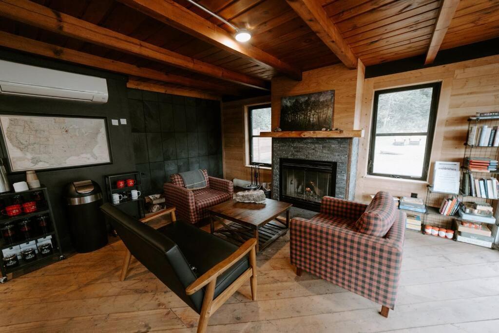 North Shore Camping Company Beaver Bay ภายนอก รูปภาพ