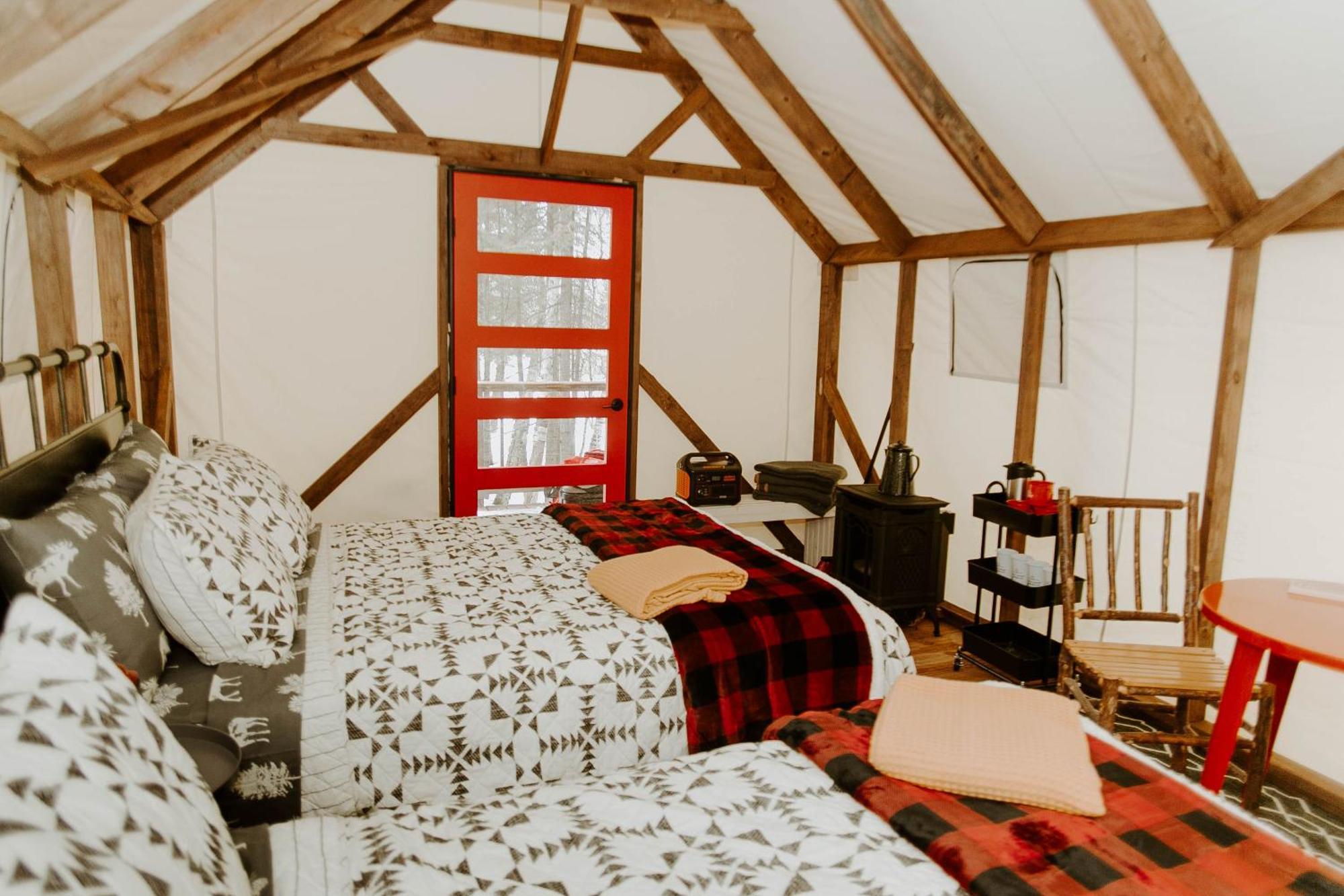 North Shore Camping Company Beaver Bay ภายนอก รูปภาพ