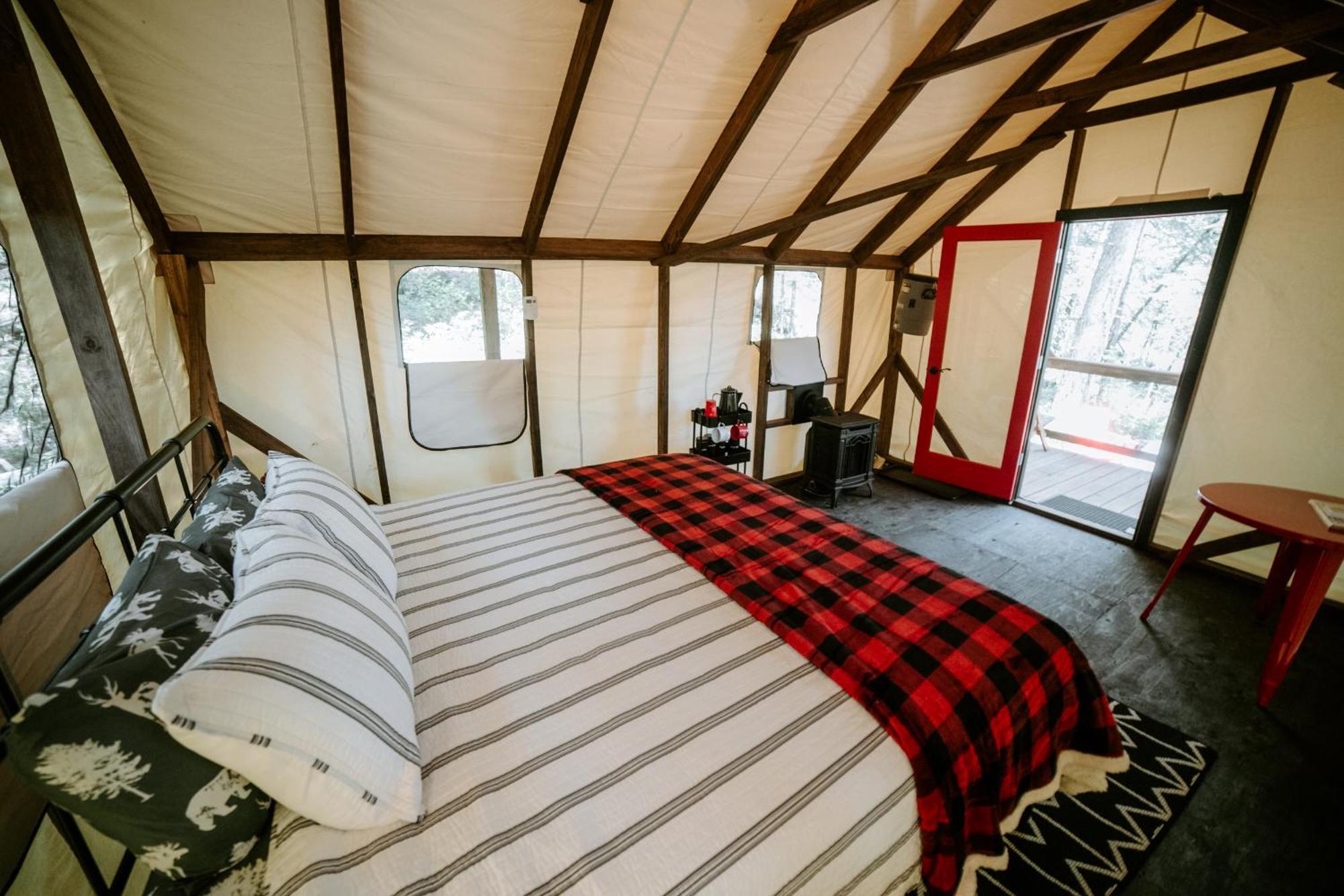North Shore Camping Company Beaver Bay ภายนอก รูปภาพ